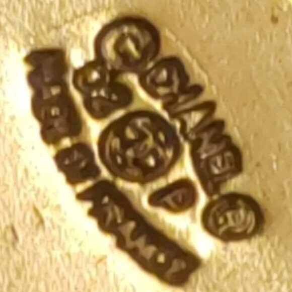 Chanel Vintage LARGE Interlocking CC Clip On Earrings - Picture 12 of 15